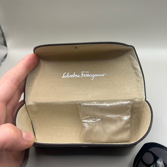 Salvatore Ferragamo SF609S Sunglasses - Picture 3 of 10